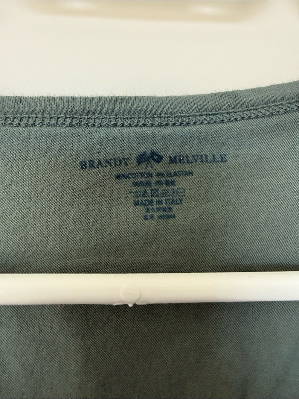 Brandy Melville t-shirt - Picture 3 of 3